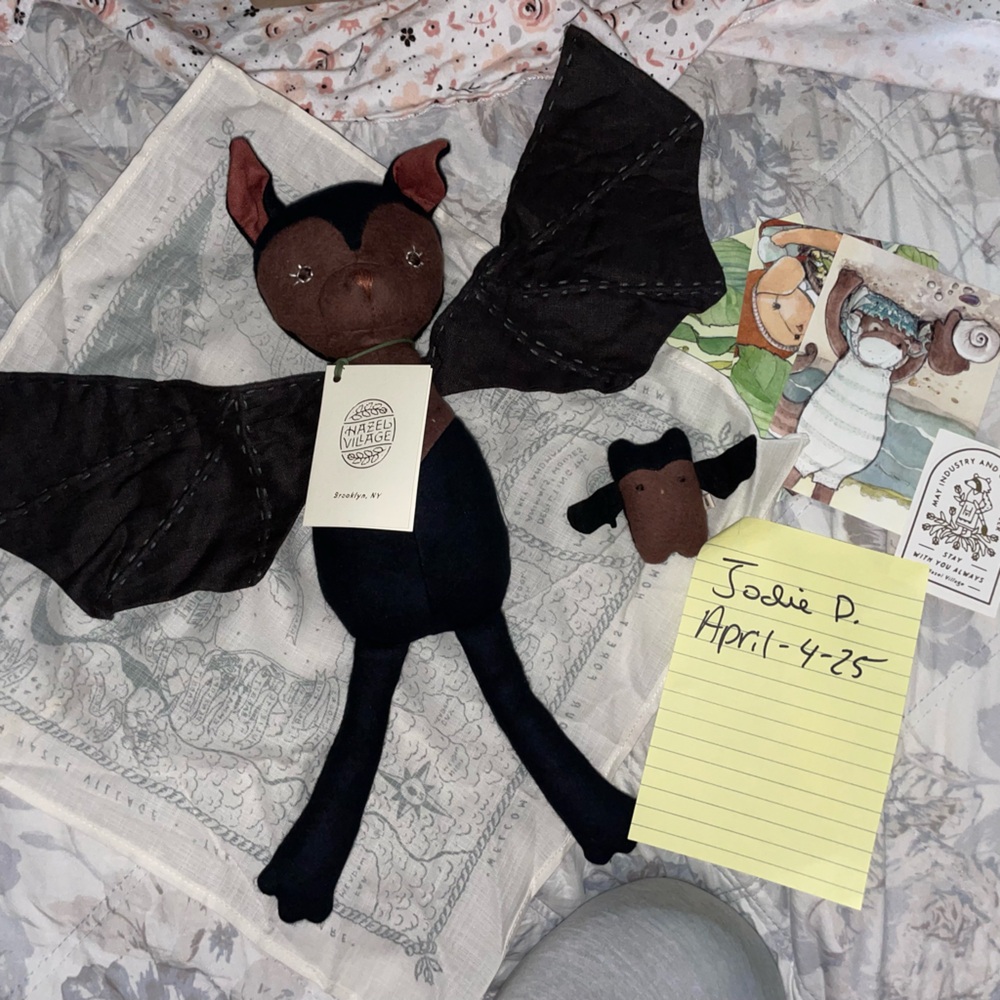 Hazel village - Florence Bat and baby bat
